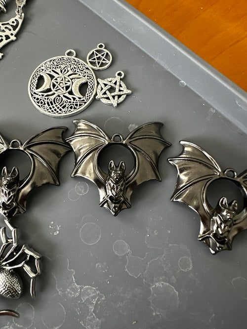 Moonlit Vault Mystery Bundle – 20 Pieces