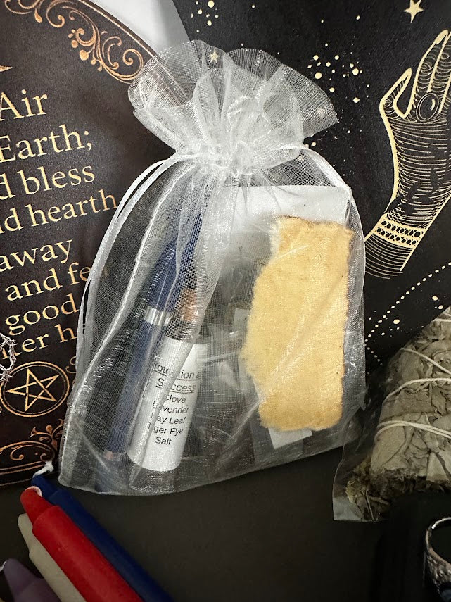 Witchy Boo Basket II – Protection Chant Sign, Esoteric Art, Evil Eye Jewelry & Spell Kit