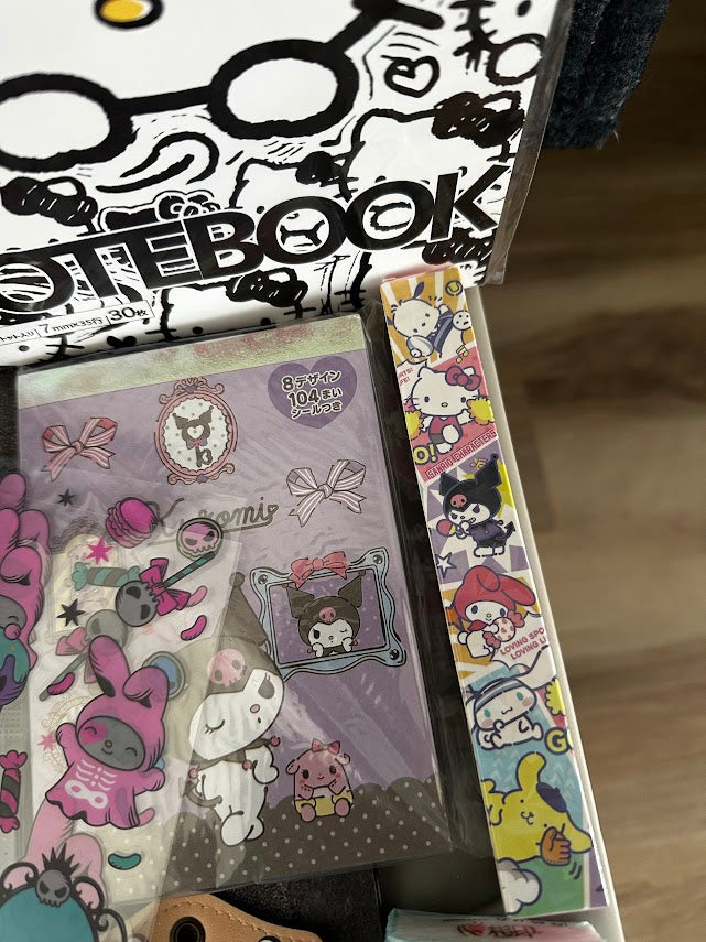 Gothic Kitty & Friends Boo Box with Throw, Tote & Accessories