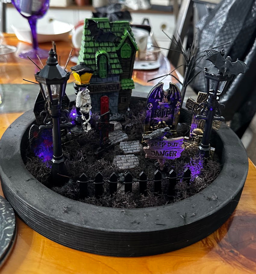 Haunted Graveyard Miniature Diorama