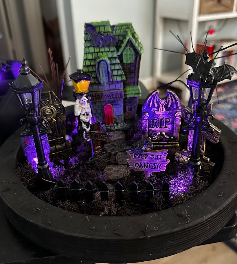 Haunted Graveyard Miniature Diorama